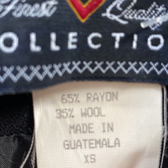 Luxurious women’s vintage blazer - menswear look - Picture 4 of 5